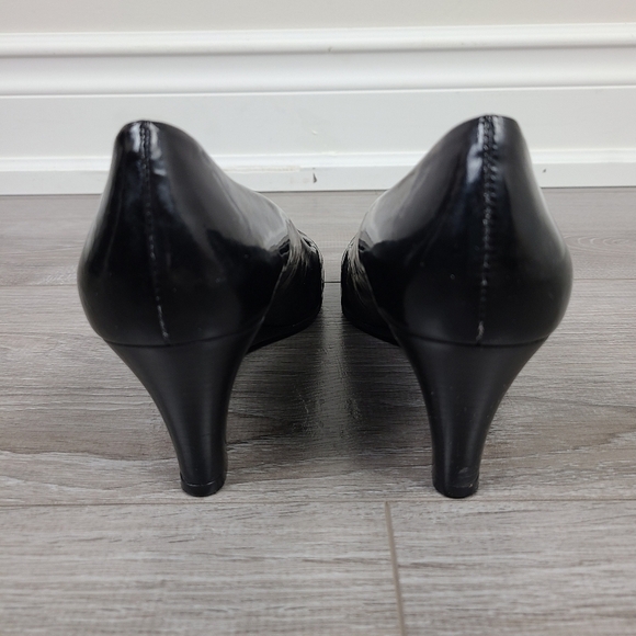 ALDO Black Wedge Round Toe Leather Heels Size 7.5 - Picture 9 of 17